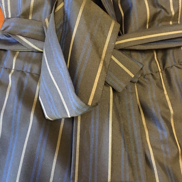 Checked style black blue line knee length high dress - Picture 4 of 6